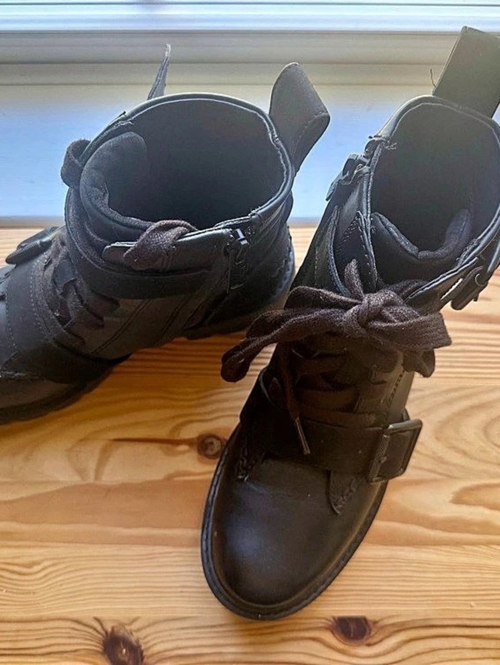 UGG Kelsi Combat Boot Combat Boots Black US 6